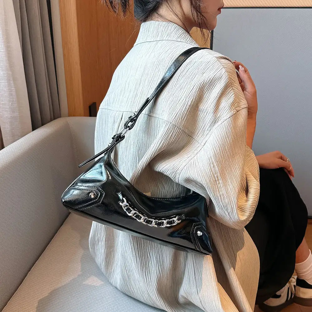 Chain Detail Leather Shoulder Bag