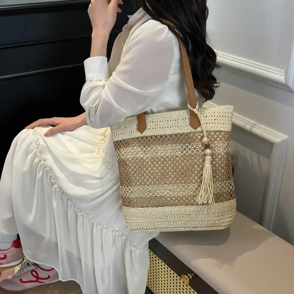 Contrast Woven Straw Beach Tote Bag with Tassel Detail