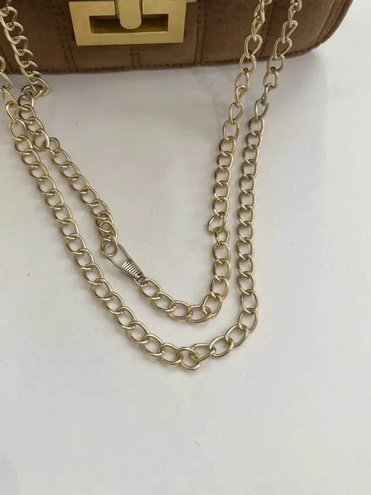 Gold Clasp Chain Shoulder Bag