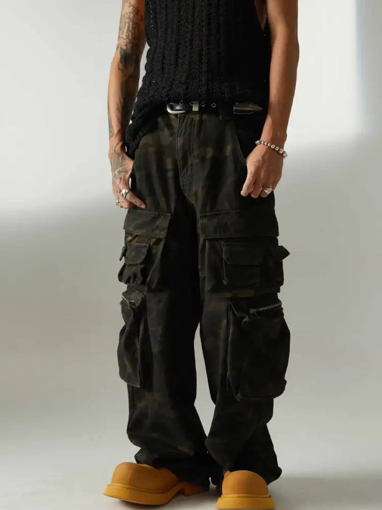 Men’s Camo Multi-Pocket Cargo Pants