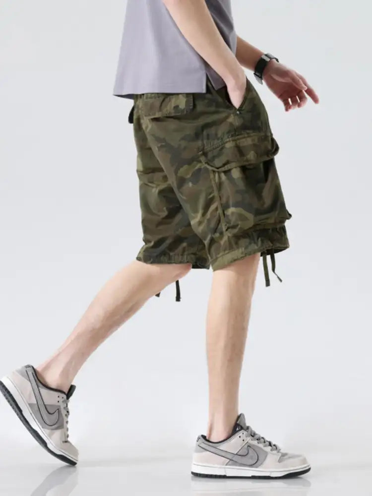Men’s Camouflage Cargo Shorts with Multiple Pockets