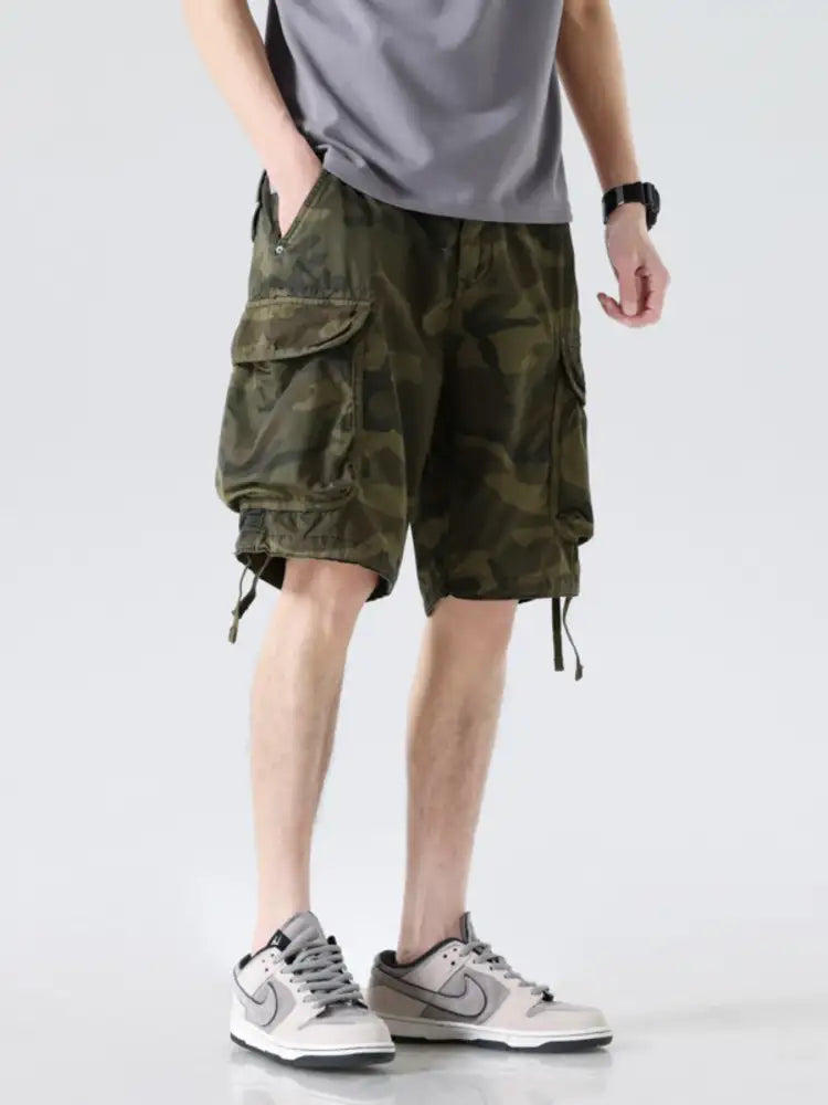 Men’s Camouflage Cargo Shorts with Multiple Pockets
