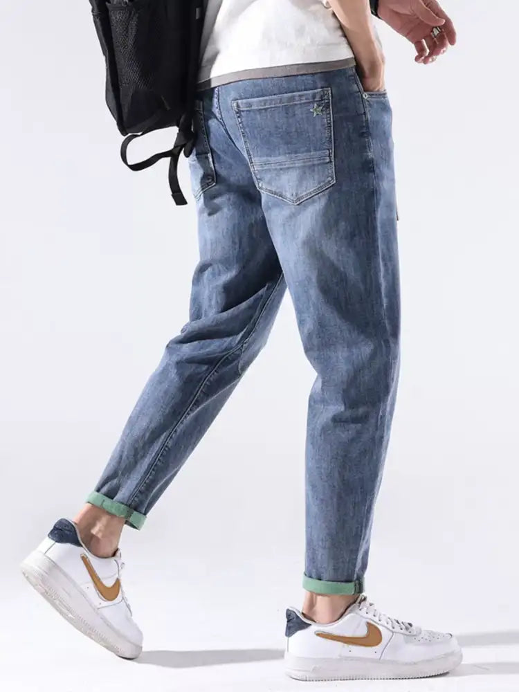 Men’s Casual Straight-Leg Jeans
