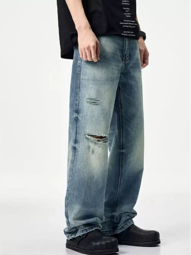 Men’s Distressed Relaxed Fit Jeans