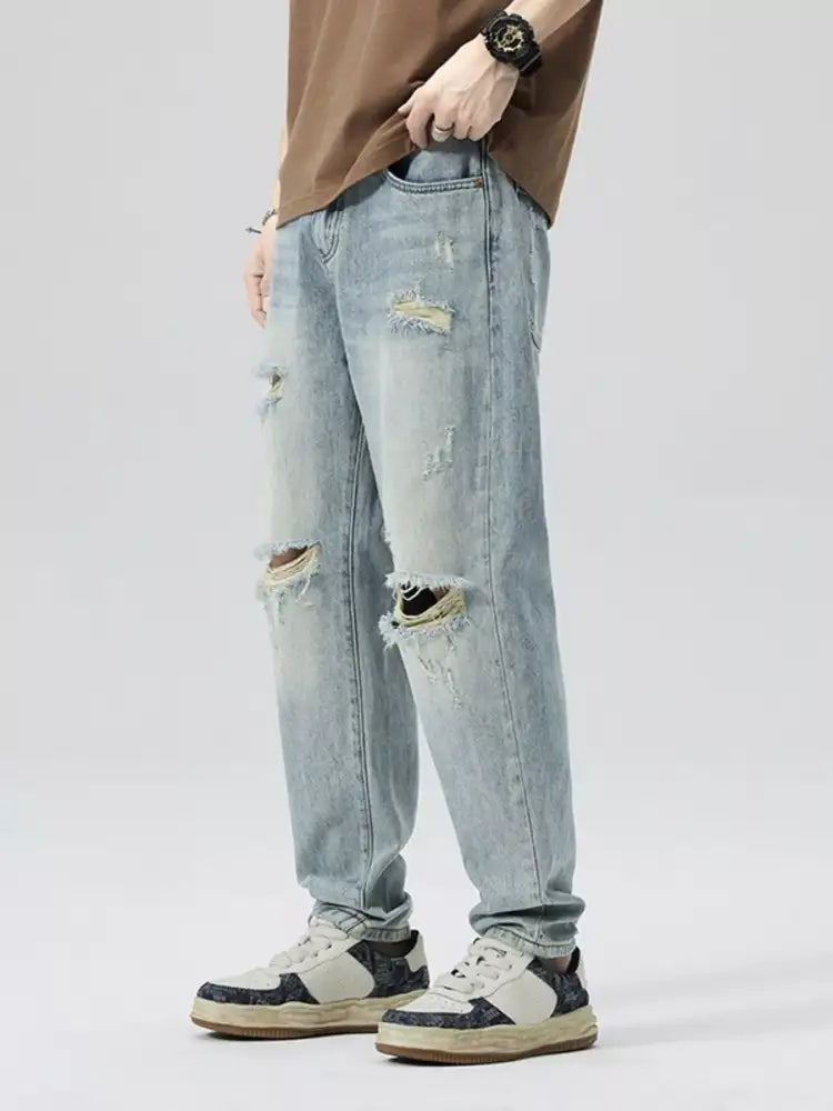 Men’s Distressed Relaxed Fit Jeans
