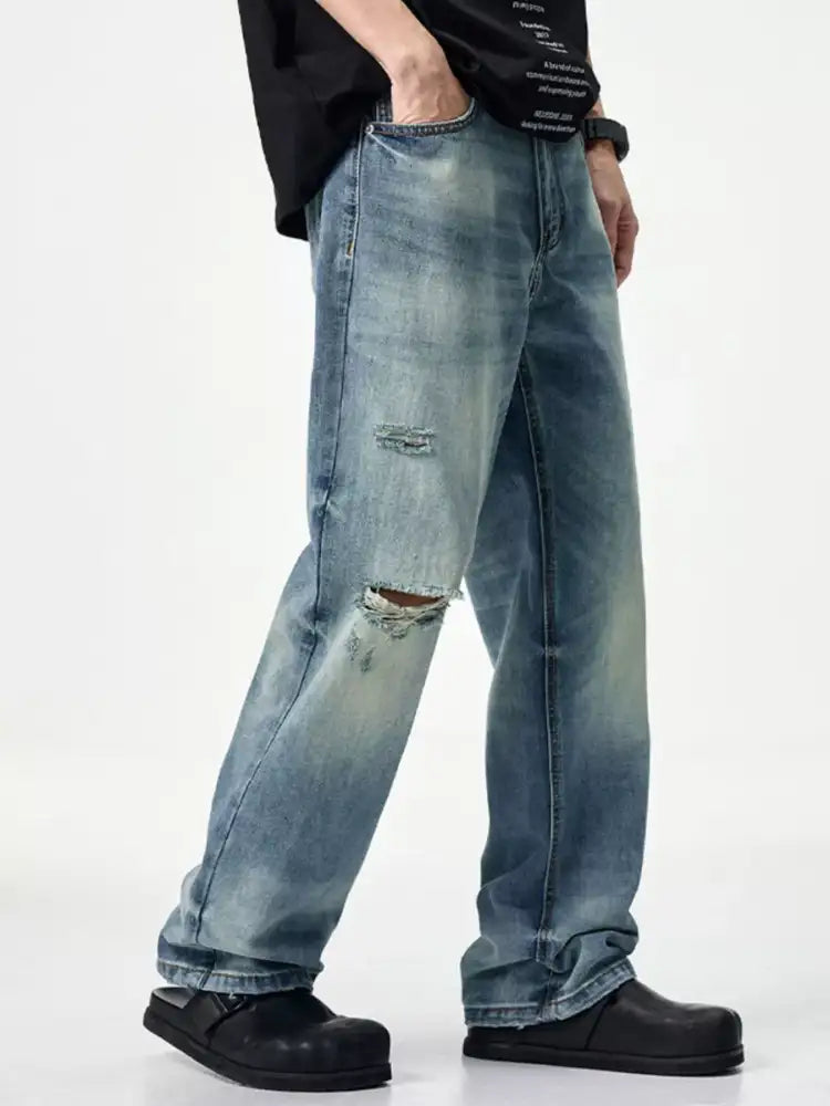 Men’s Distressed Relaxed Fit Jeans