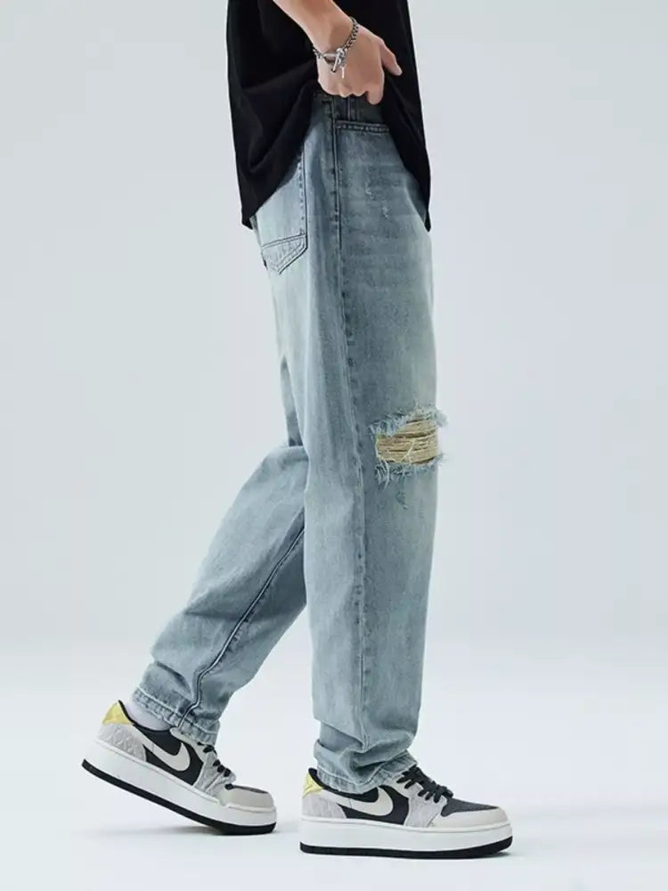 Men’s Distressed Relaxed Fit Jeans