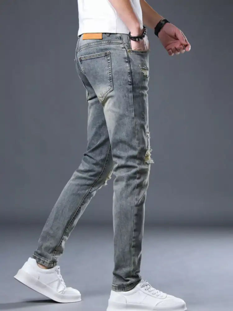 Men’s Distressed Slim Fit Jeans