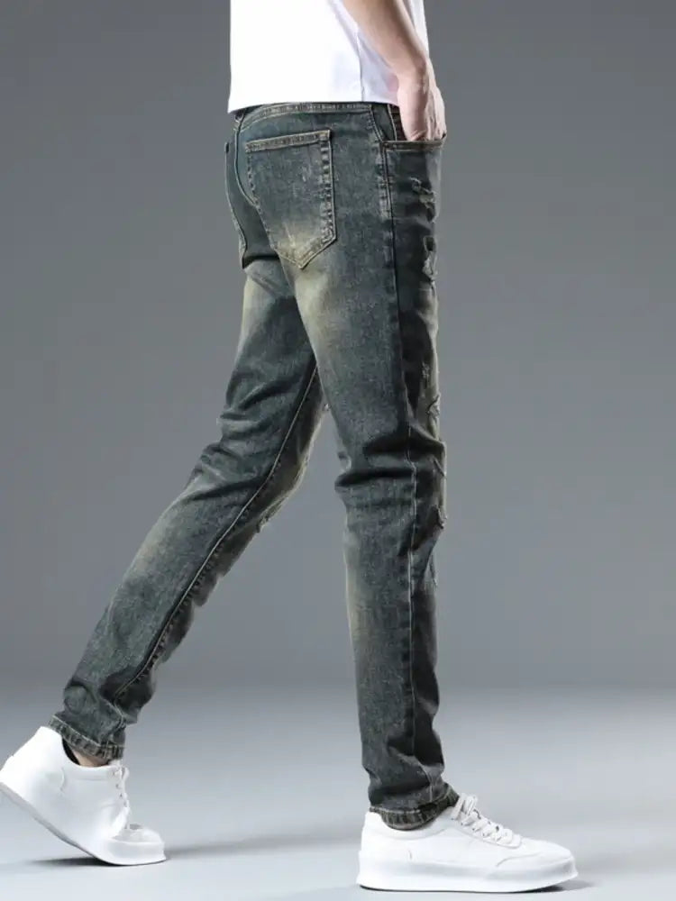 Men’s Distressed Slim Fit Jeans