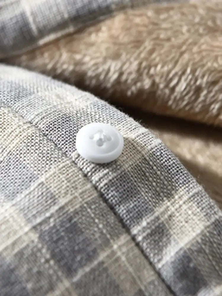 Men’s Plus Size Plaid Button-Down Shirt with Contrast Inner Lining