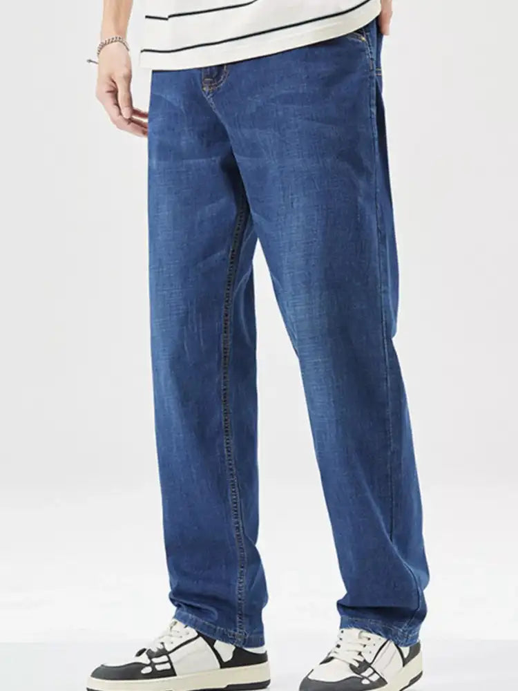 Men’s Relaxed Fit Straight Leg Jeans