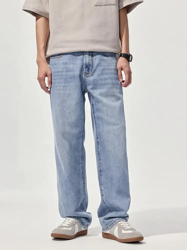 Men’s Relaxed Fit Straight Leg Jeans