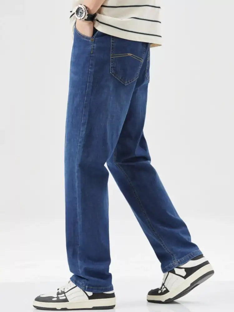 Men’s Relaxed Fit Straight Leg Jeans