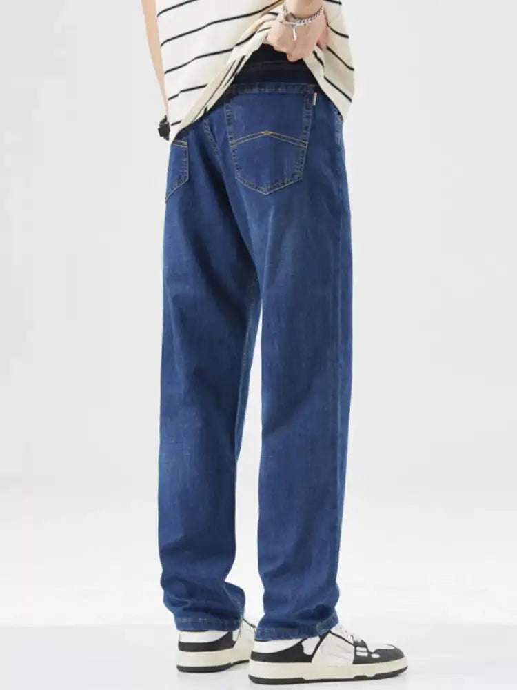 Men’s Relaxed Fit Straight Leg Jeans
