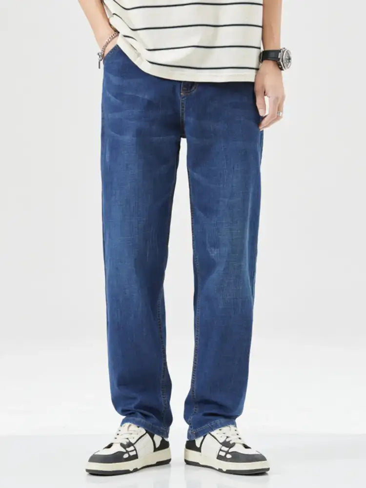 Men’s Relaxed Fit Straight Leg Jeans