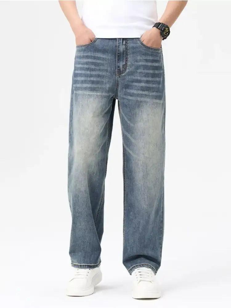 Men’s Relaxed Fit Washed Jeans