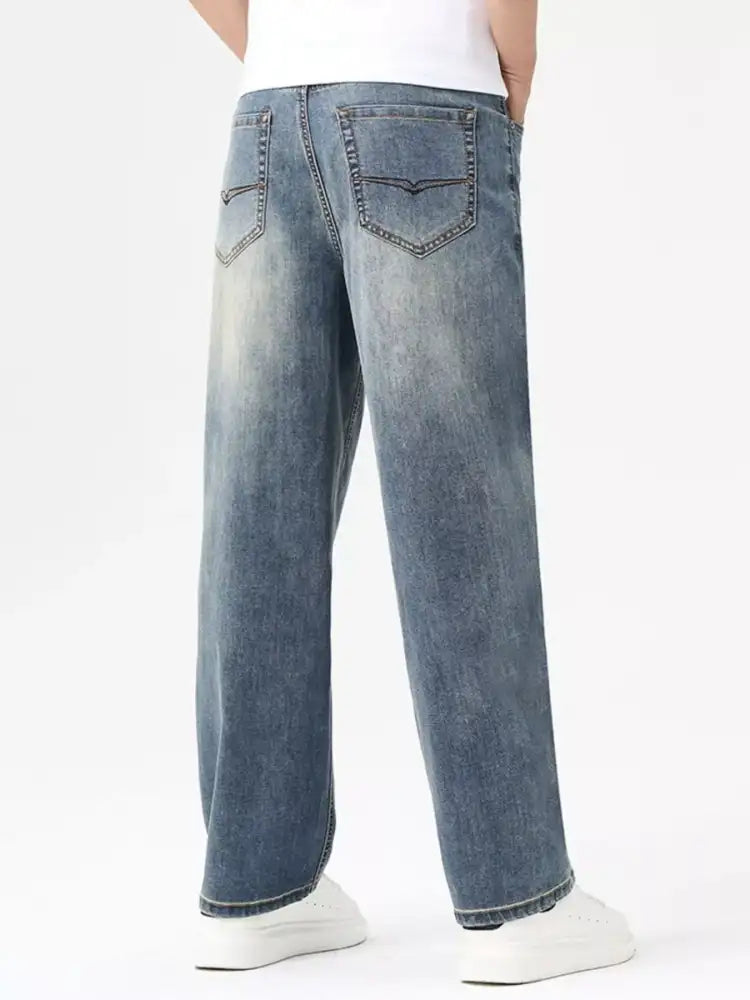 Men’s Relaxed Fit Washed Jeans