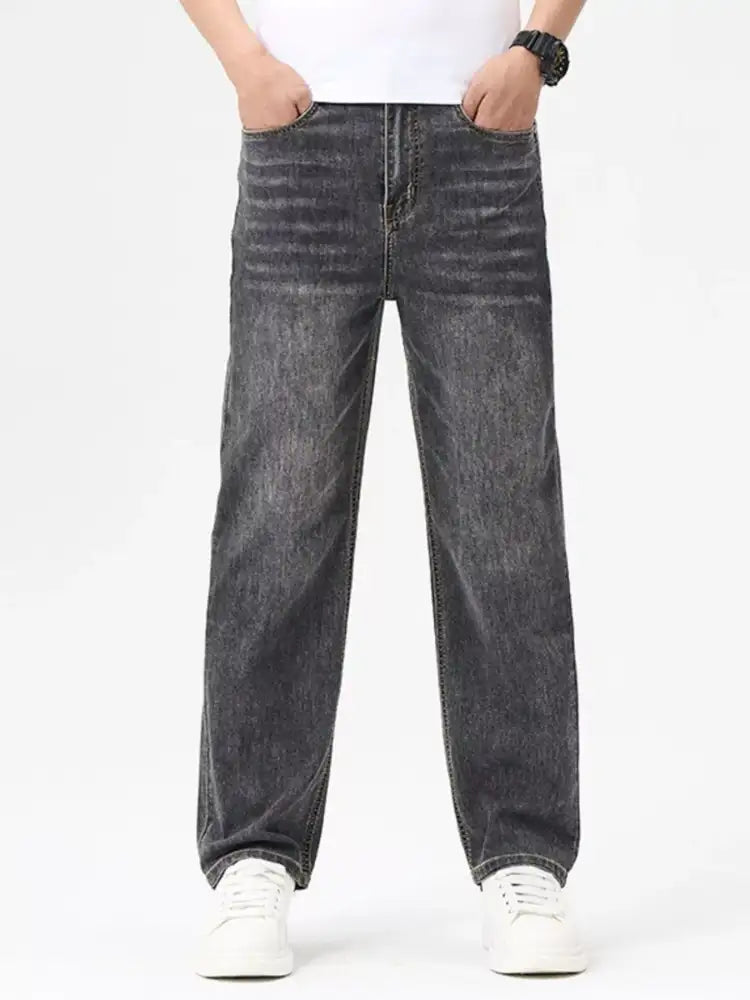 Men’s Relaxed Fit Washed Jeans