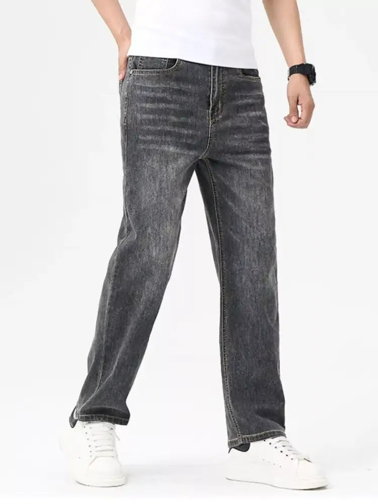 Men’s Relaxed Fit Washed Jeans