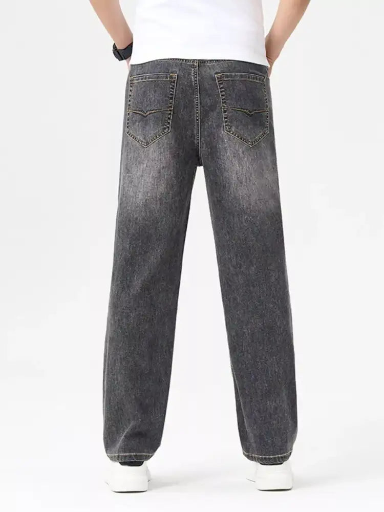 Men’s Relaxed Fit Washed Jeans