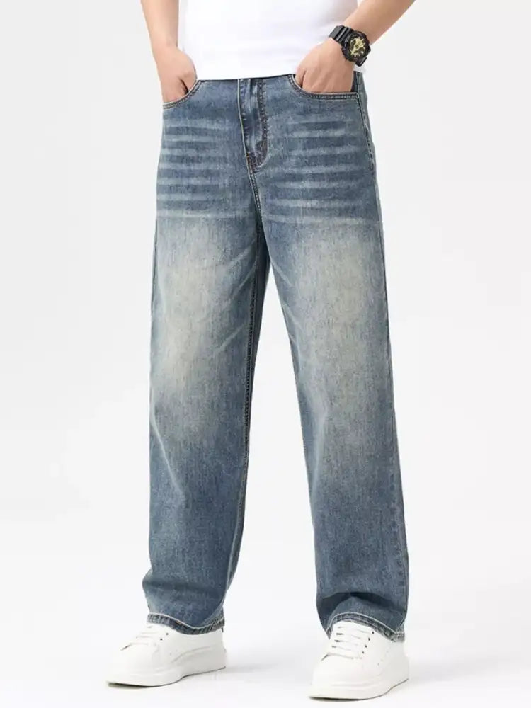 Men’s Relaxed Fit Washed Jeans