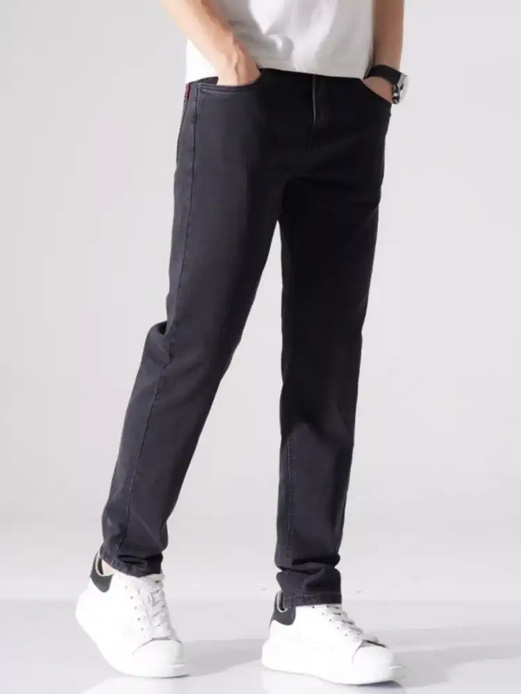 Men’s Slim Fit Pocketed Jeans