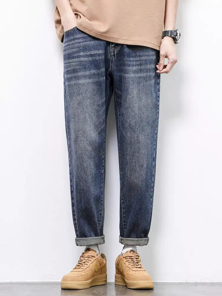 Men‘s Straight Fit Wash Jeans