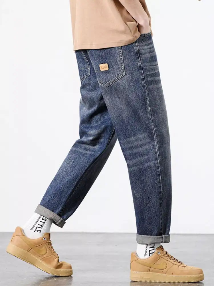 Men‘s Straight Fit Wash Jeans