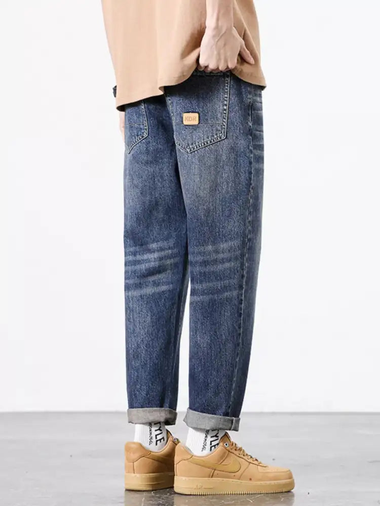 Men‘s Straight Fit Wash Jeans