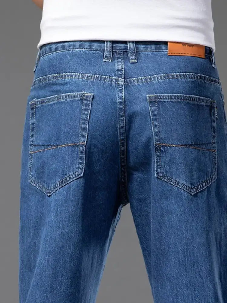 Men’s Straight-Leg Jeans