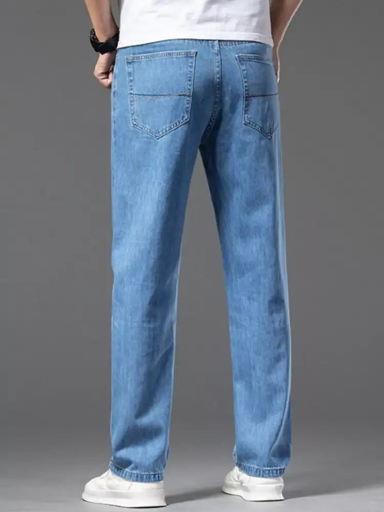 Men’s Straight-Leg Jeans