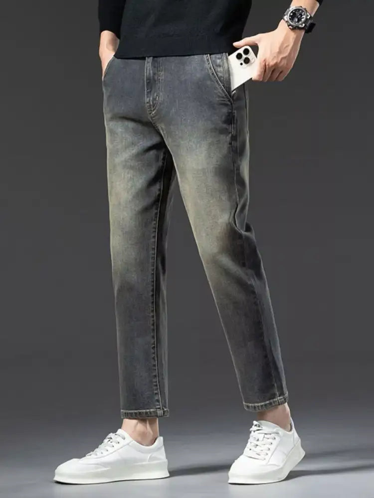 Men’s Straight Leg Vintage Wash Jeans