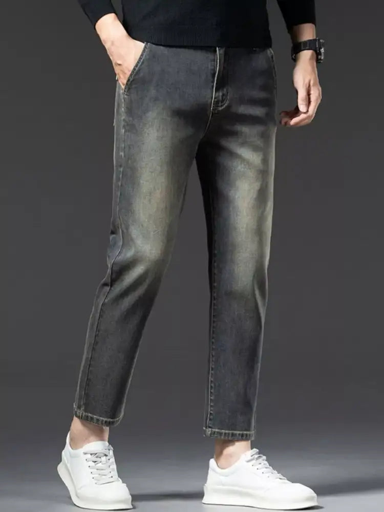 Men’s Straight Leg Vintage Wash Jeans