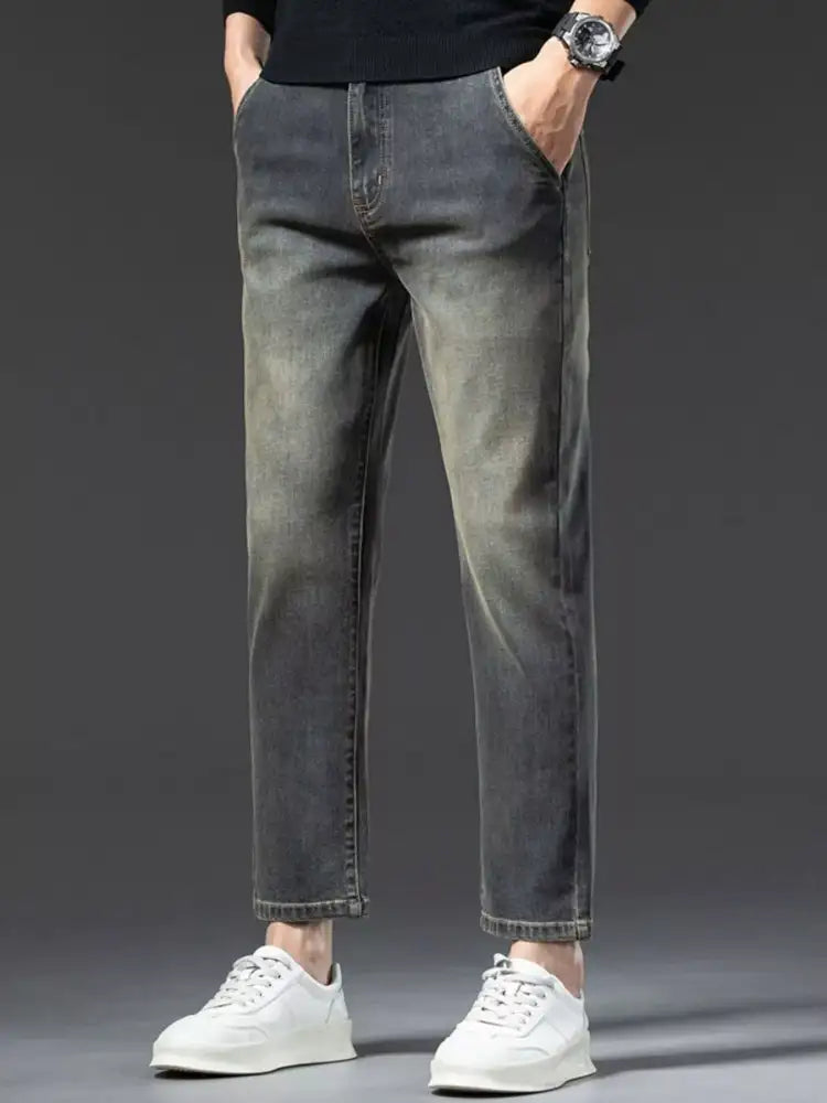 Men’s Straight Leg Vintage Wash Jeans