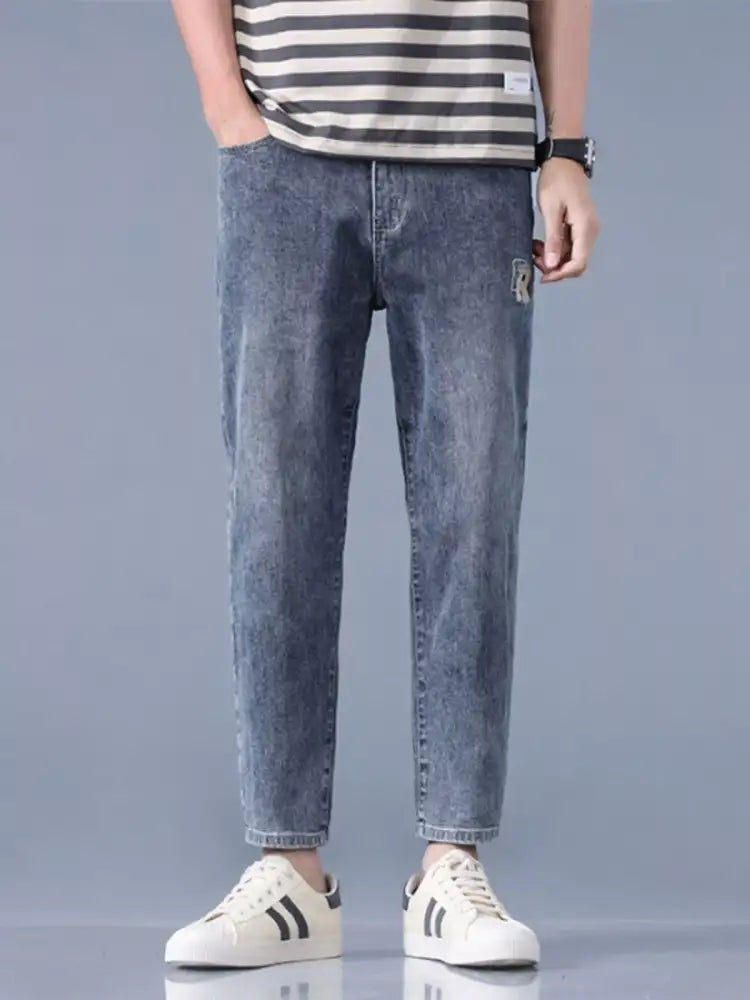 Men’s Straight-Leg Wash Jeans