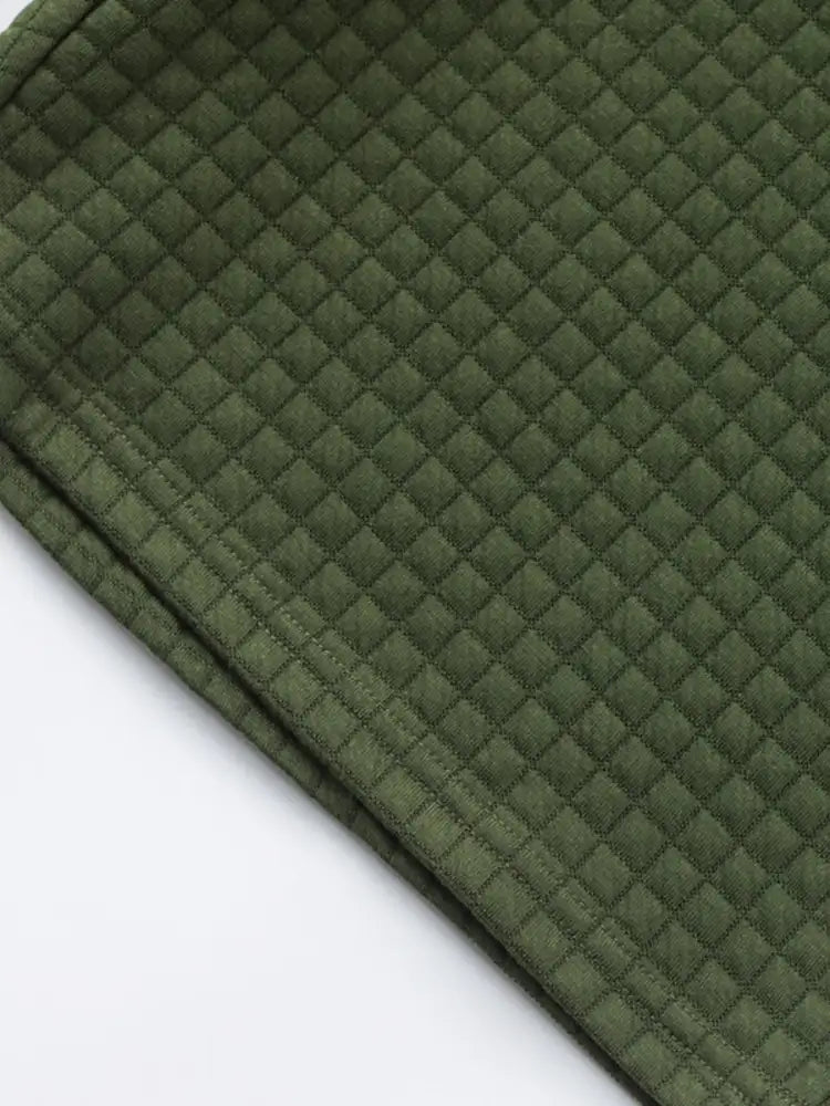 Men’s Textured Round Neck Top and Shorts Set - Green | olive green quilted laptop sleeve