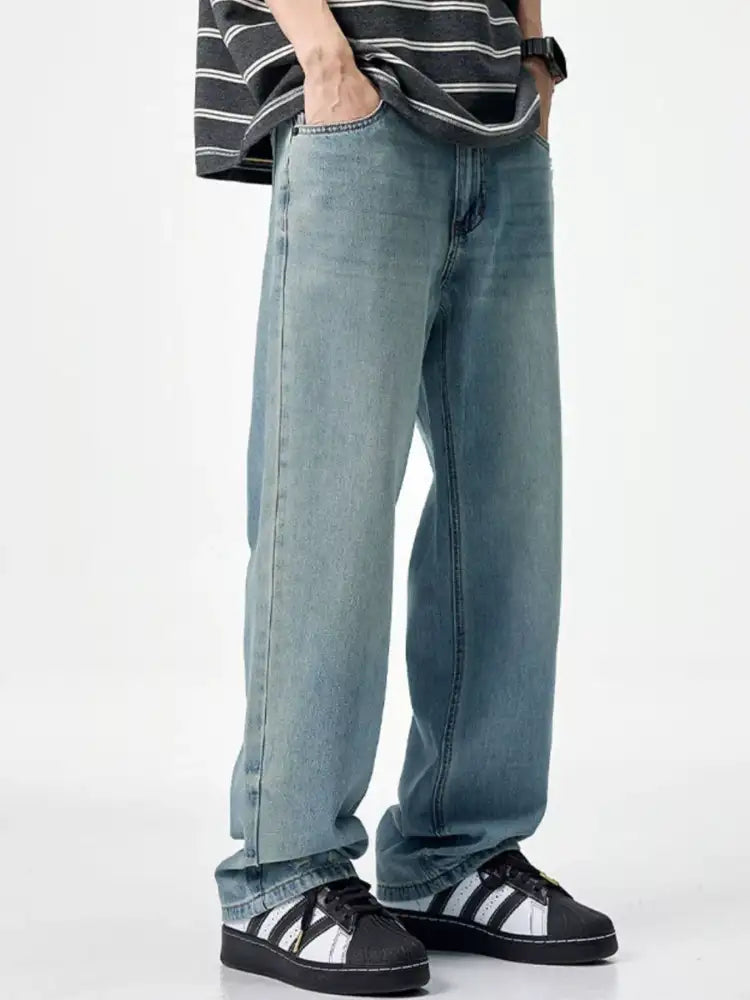 Men’s Vintage Wash Wide Leg Jeans