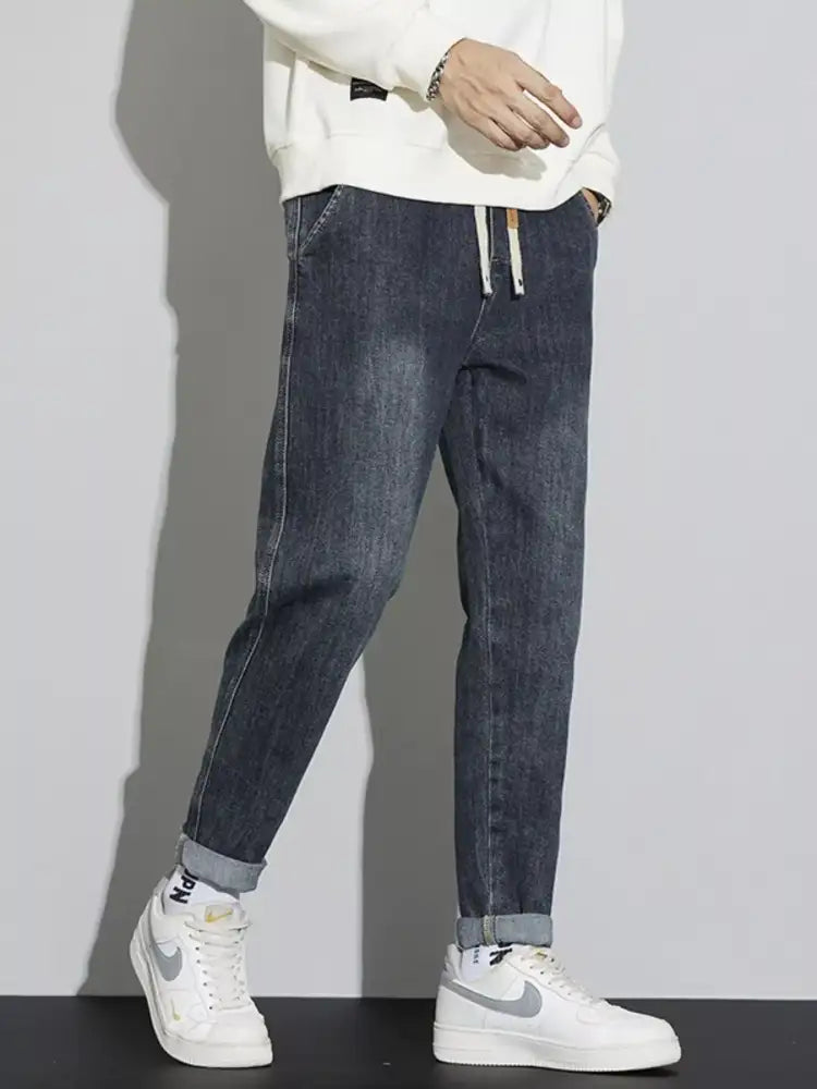 Men’s Washed Relaxed Fit Cuffed Jeans