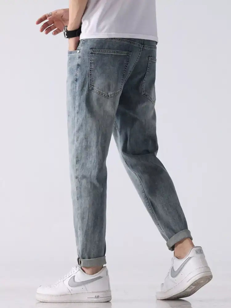 Men’s Washed Straight Fit Jeans