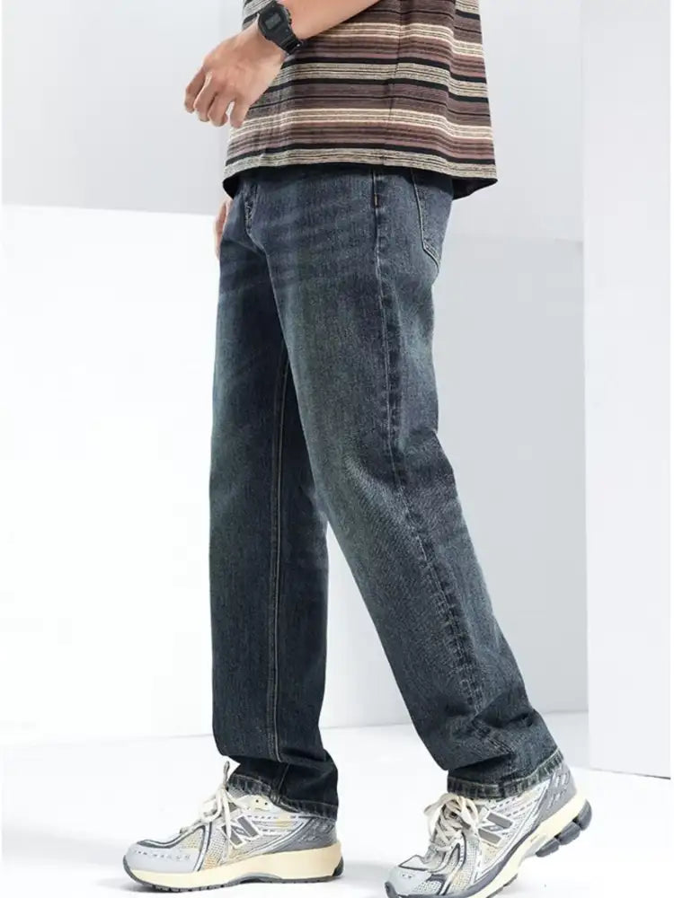 Men’s Washed Wide Leg Jeans