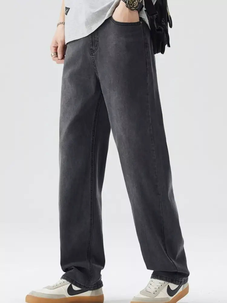 Men’s Wide Leg Jeans with Pockets