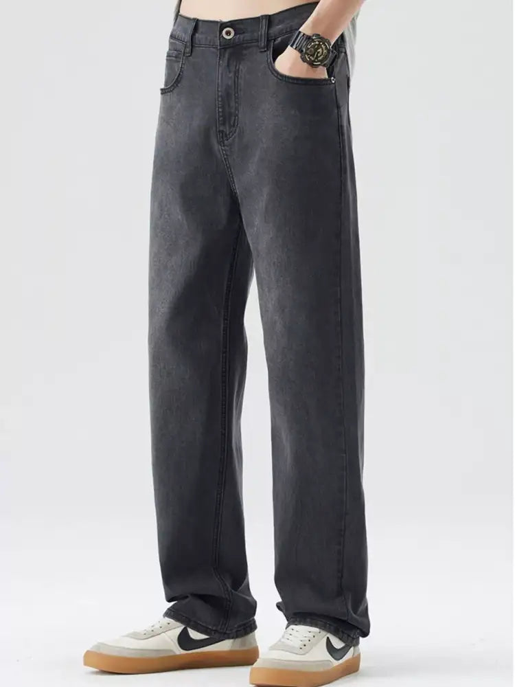 Men’s Wide Leg Jeans with Pockets