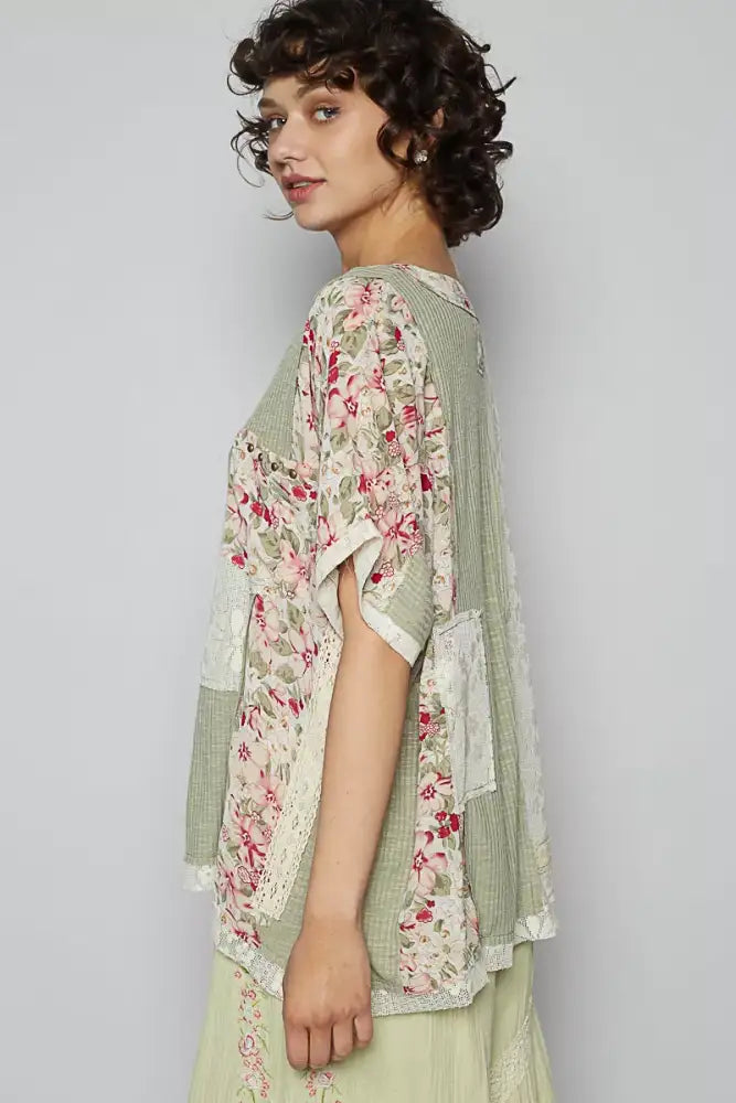 POL Lace Round Neck Short Sleeve Floral Pattern Top with Patch Detail