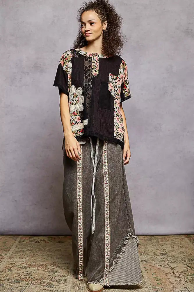 POL Lace Round Neck Short Sleeve Floral Pattern Top with Patch Detail