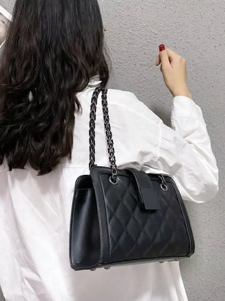 Quilted Chain Strap Shoulder Bag