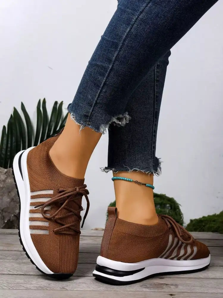 Round Toe Lace Up Athletic