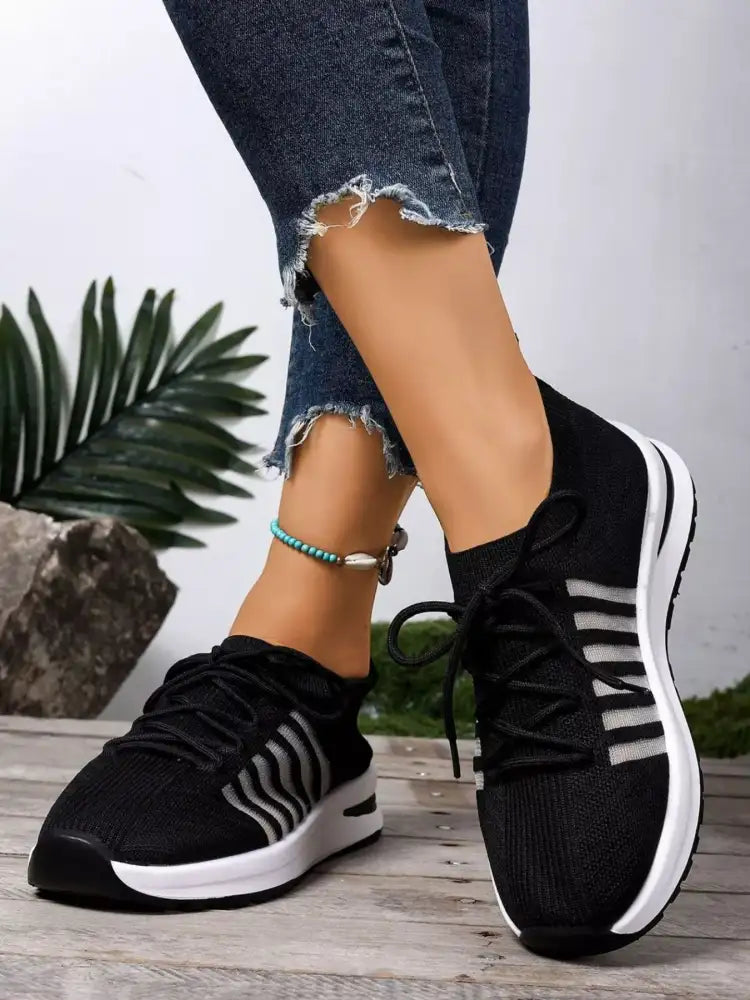 Round Toe Lace Up Athletic