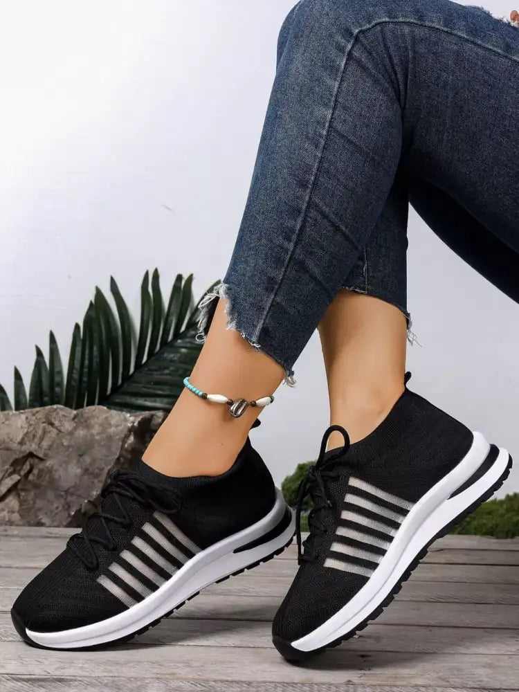 Round Toe Lace Up Athletic