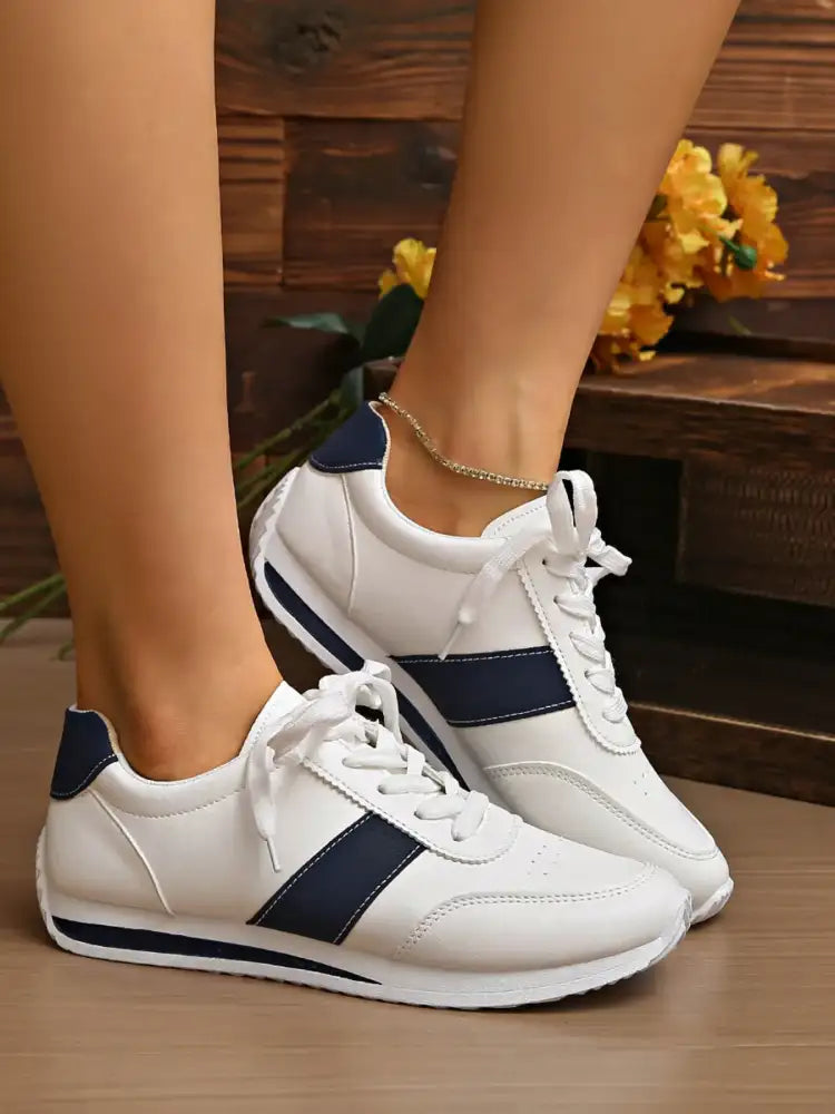 Round Toe Lace Up Sneakers