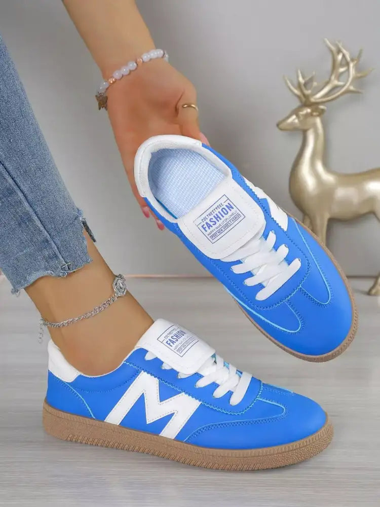Round Toe Lace Up Sneakers